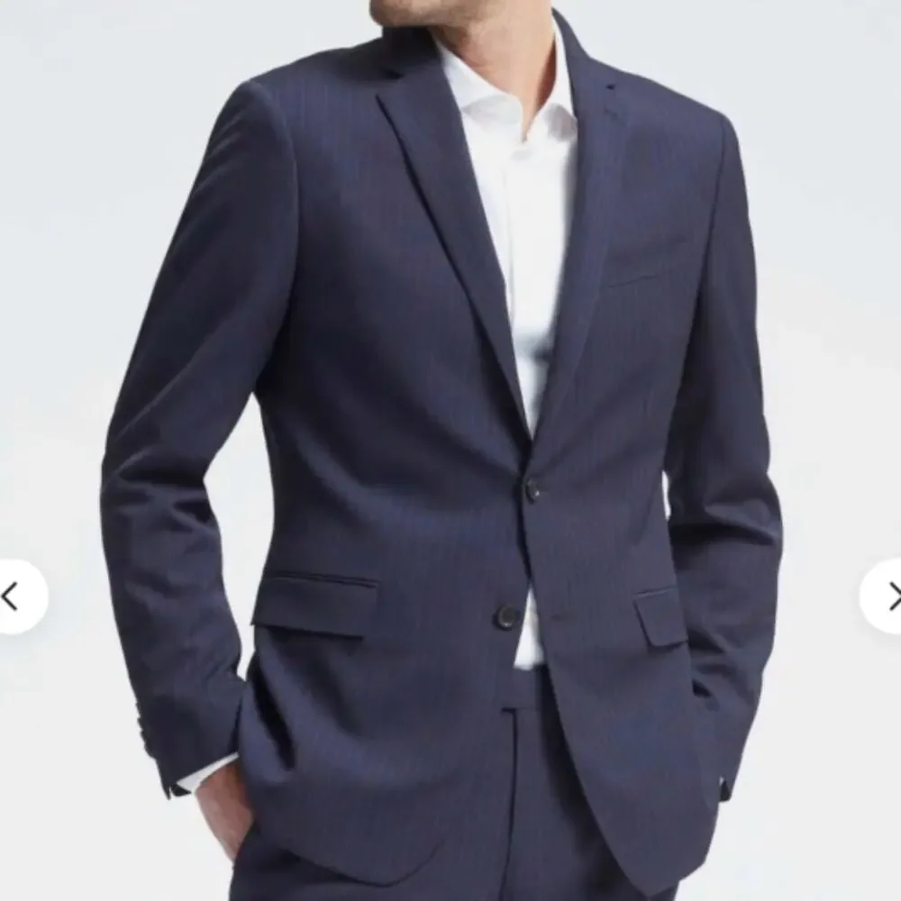 Banana Republic Modern Fit three button wool Blazer navy blue pinstripe wool 40R
